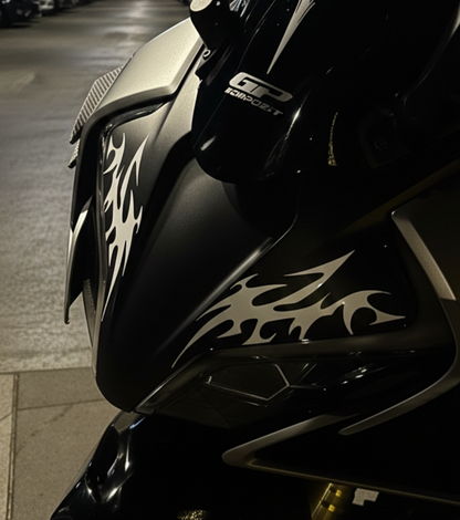 Twin Scar – Premium Motosiklet Sticker