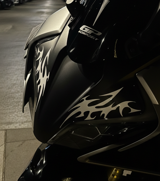 Twin Scar – Premium Motosiklet Sticker